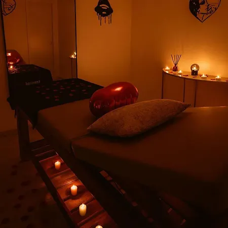 Love Room Royan * Руайян